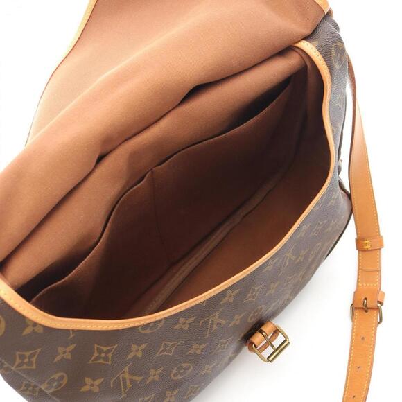 LOUIS VUITTON Brown Monogram Leather Shoulder Bag - Picture 4 of 11